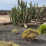 Timanfaya Villa *